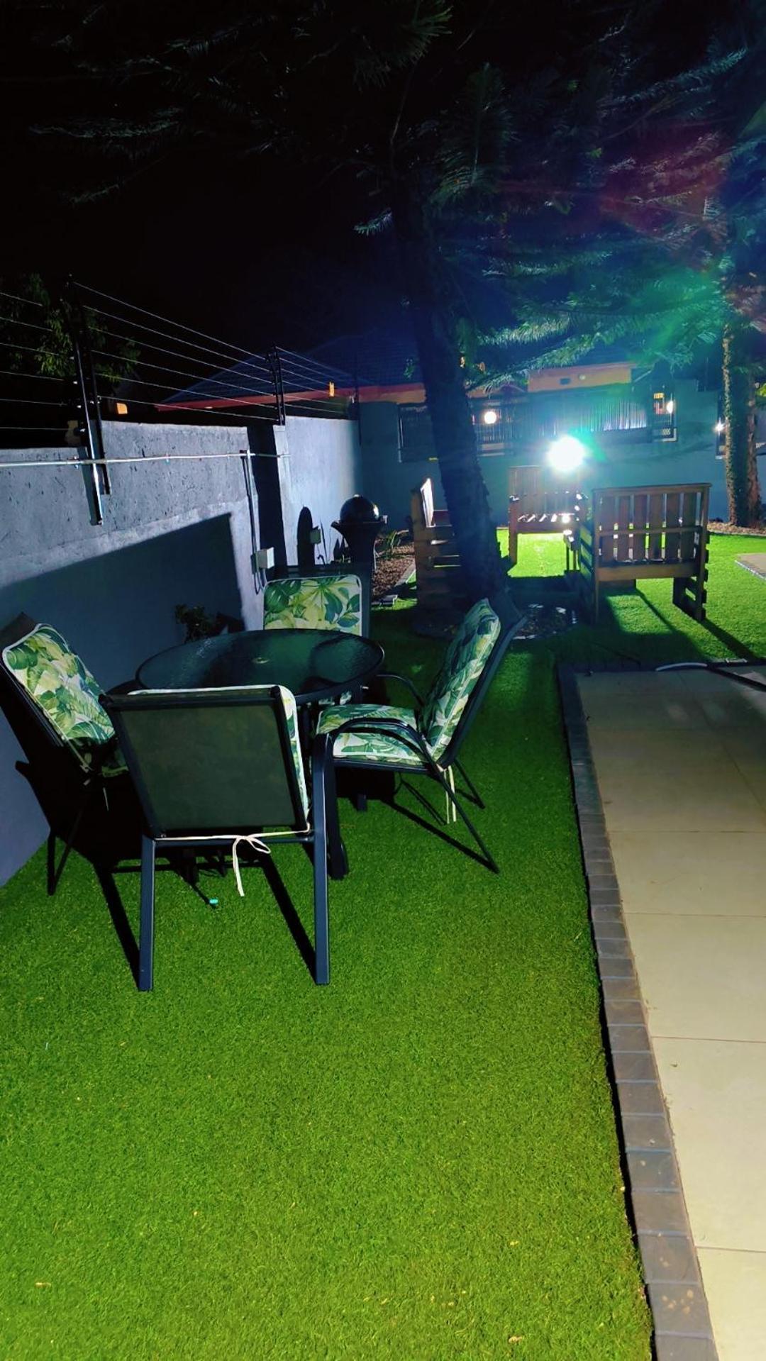 The Greenary Guest House And Restaurant Тохоянду Екстериор снимка
