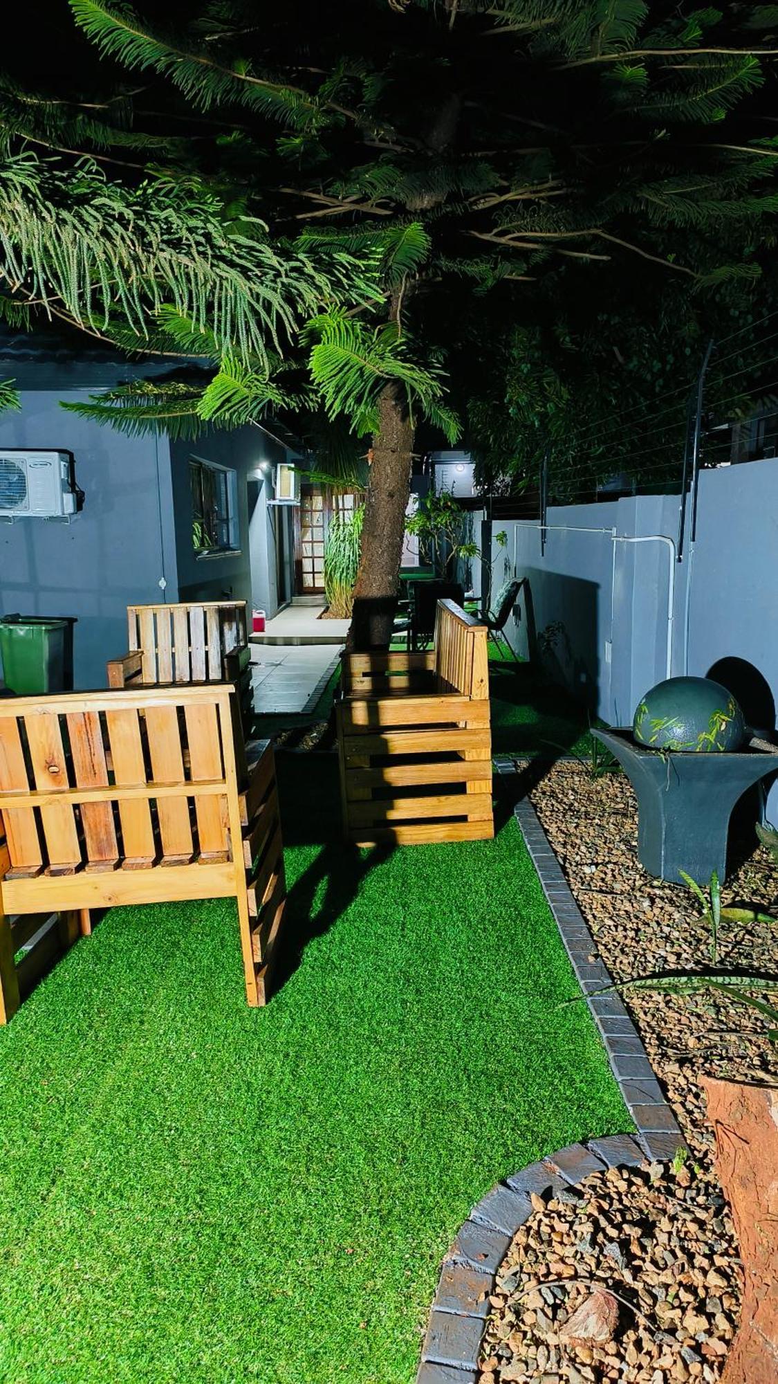 The Greenary Guest House And Restaurant Тохоянду Екстериор снимка