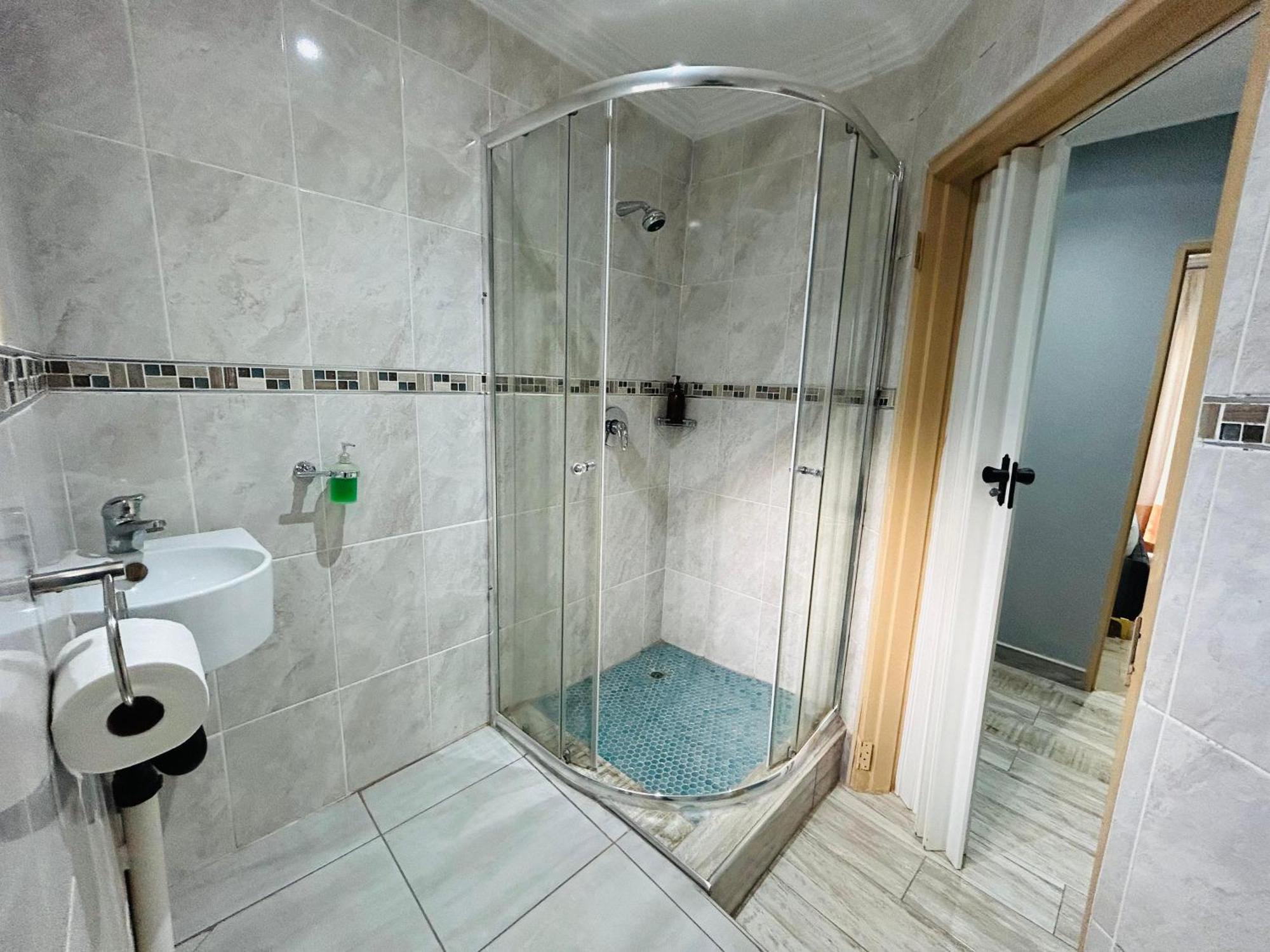 The Greenary Guest House And Restaurant Тохоянду Екстериор снимка