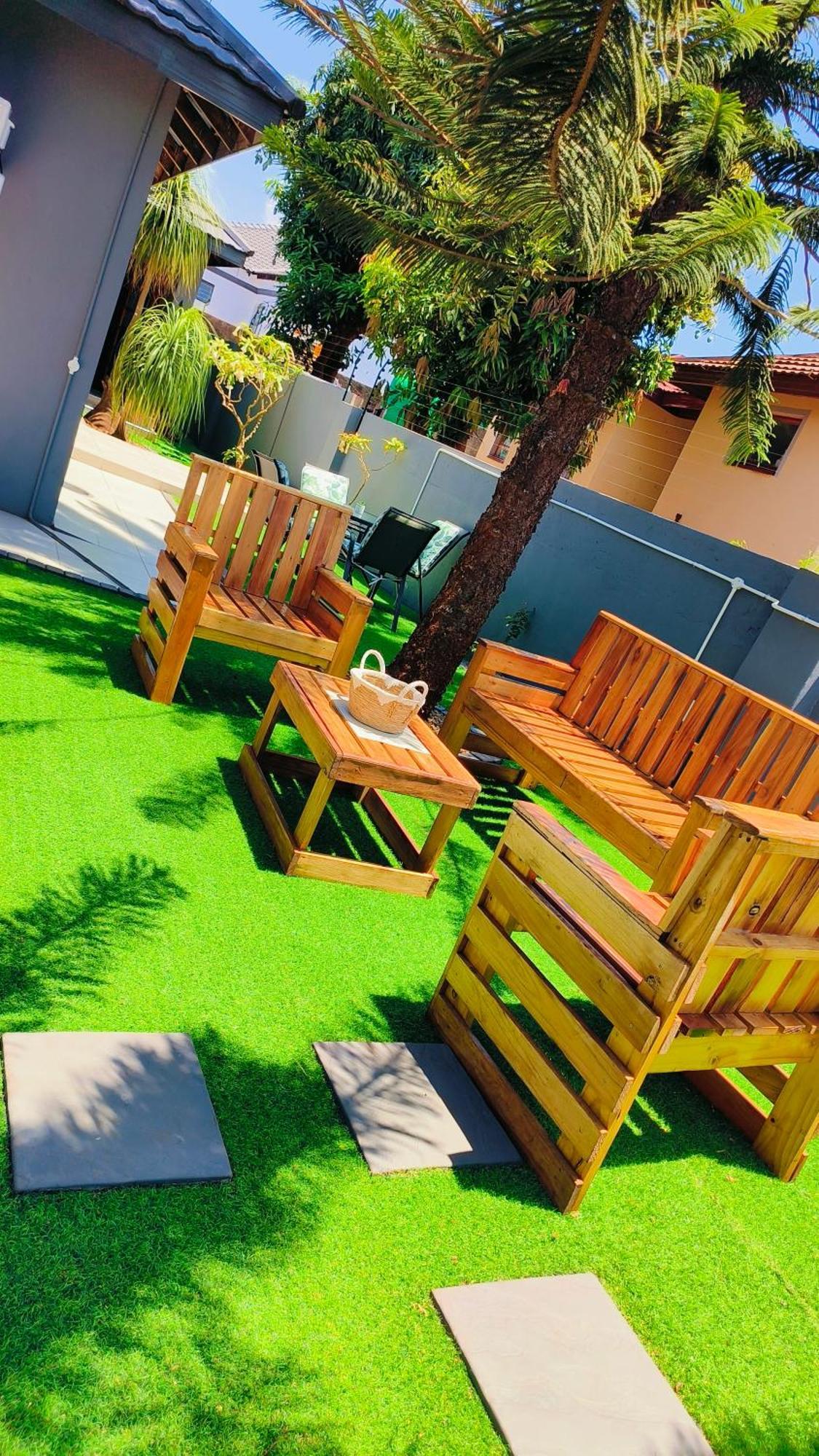The Greenary Guest House And Restaurant Тохоянду Екстериор снимка